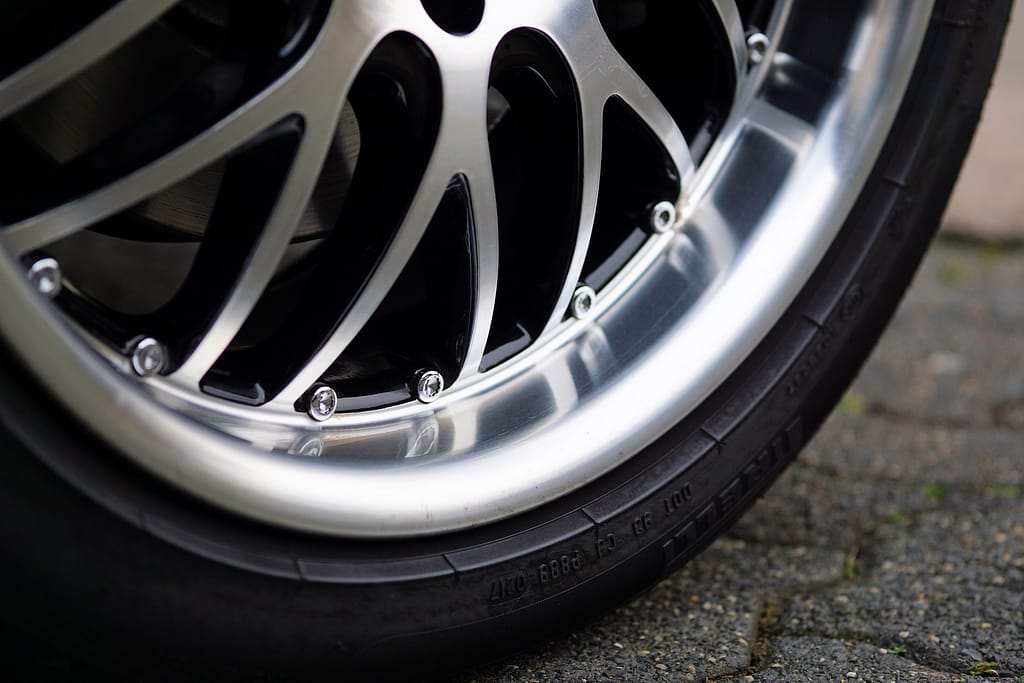 Automóvil rim 2296197 1920 - Automóvil